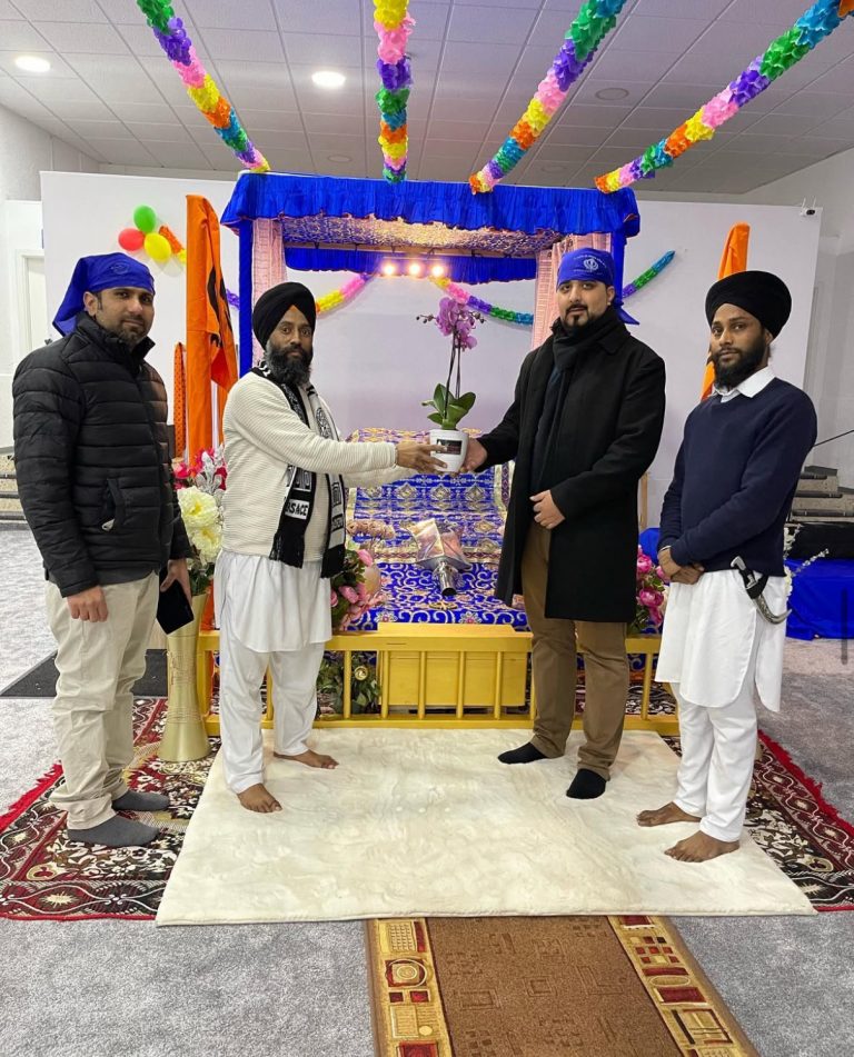 Interreligiöser Austausch im Gurdwara – AMJ Bad Marienberg zu Besuch in Koblenz