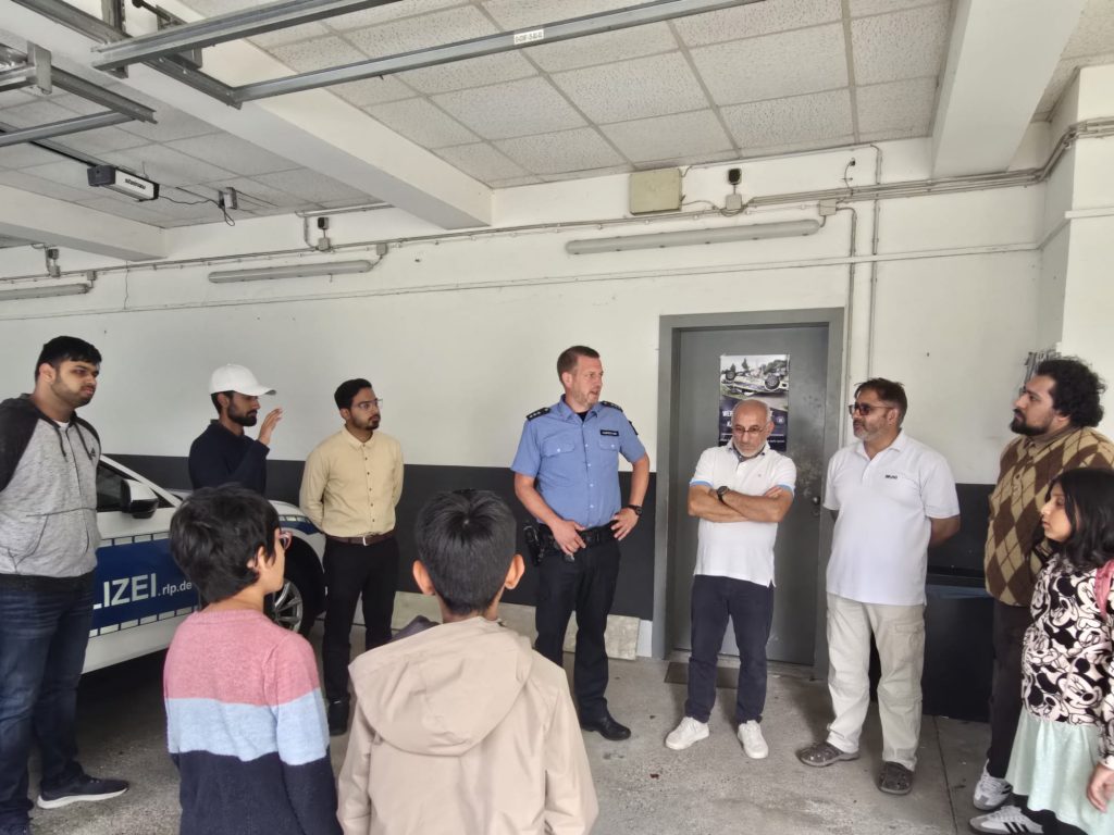 Besuch bei der Polizeiinspektion Hachenburg