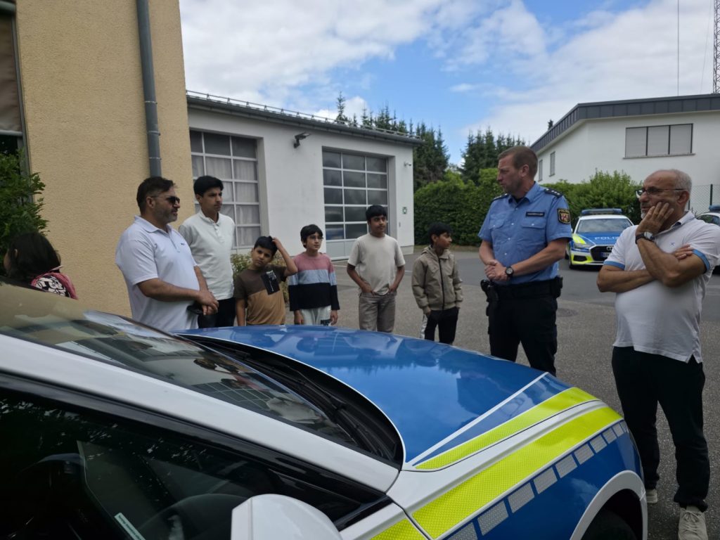 Besuch bei der Polizeiinspektion Hachenburg